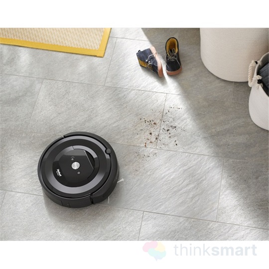 iRobot E5158 Roomba robotporszívó -fekete